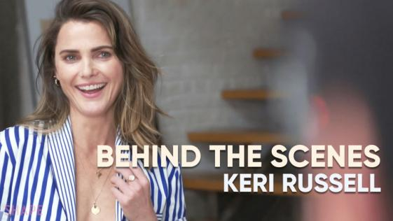 Nochtann Keri Russell Turas Aclaíochta agus “An Taidhleoir” á chur chun cinn